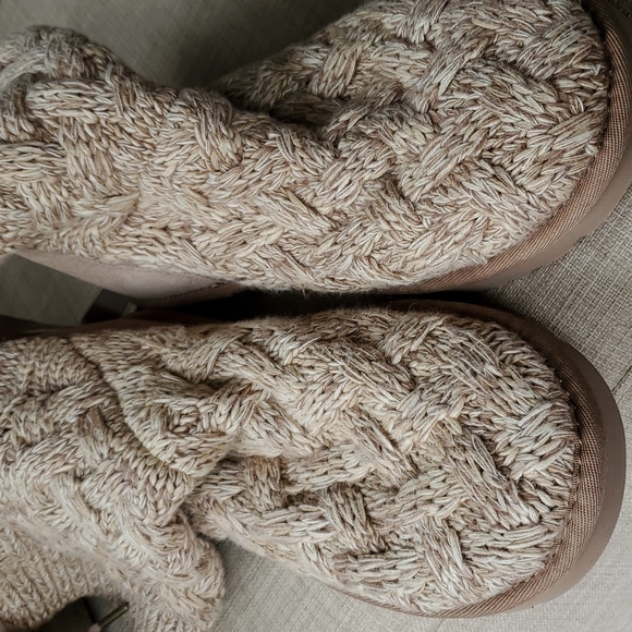 Ugg flash. $58 - Picture 6 of 13